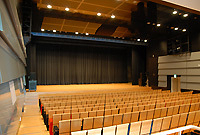 ひらたタウンセンター・シアターOZ（オズ）