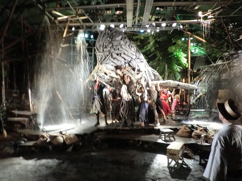 「廃墟の鯨」2014年花園神社野外劇