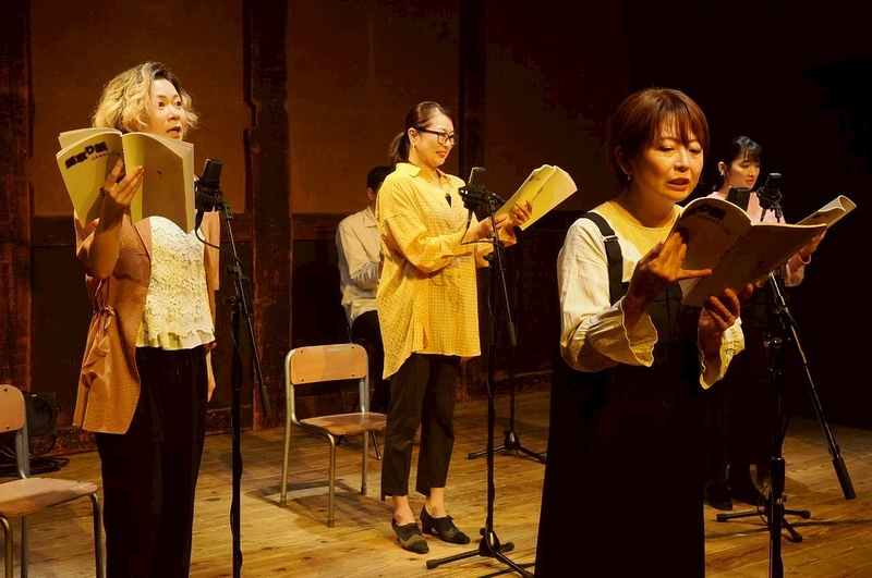 『蠅取り紙ー山田家の5人兄妹』秋　舞台写真