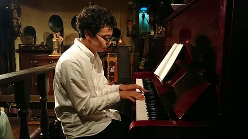 演者プロフィール　齋藤ちゃくら(ピアノ)