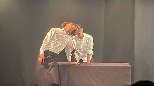 シェフ上泉　舞台写真