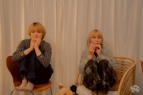 あめいろつるばみ 団体写真